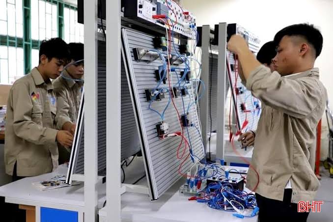 Đào Tạo Sơ Cấp Nghề Điện 